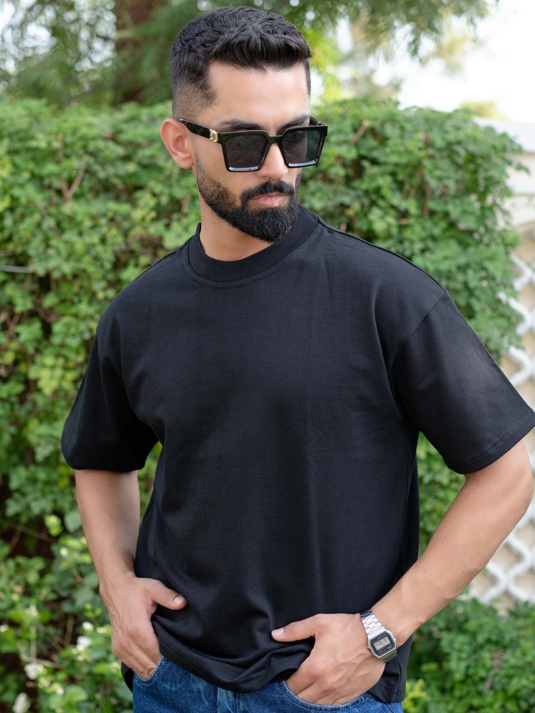 

Tistabene Men Solid Drop Shoulder Sleeves Oversized T-shirt, Black