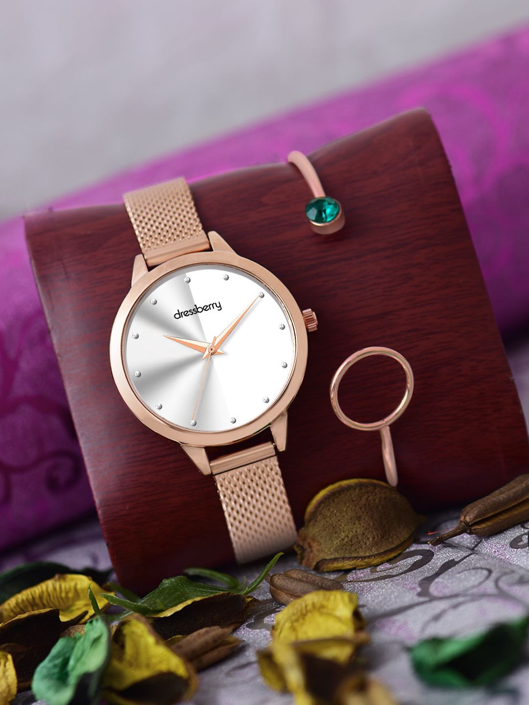 

DressBerry Women Watch Gift Set, Rose gold
