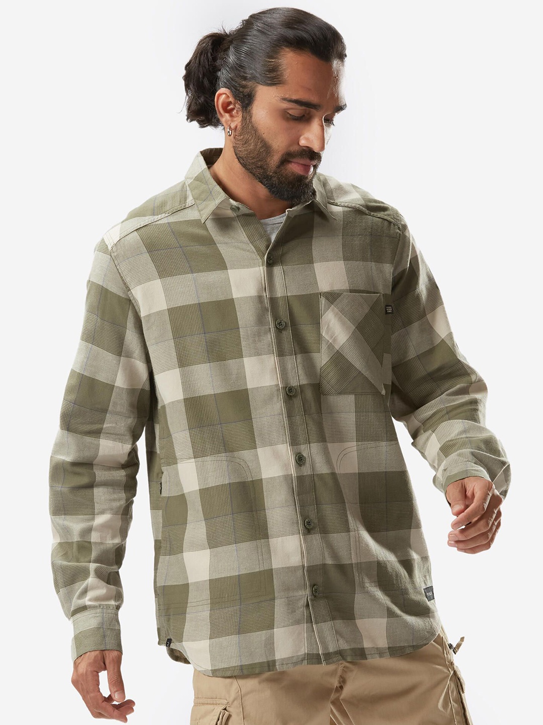 

FORCLAZ By Decathlon Men Green Checked Full Sleeve Light Flannel Travel Shirt