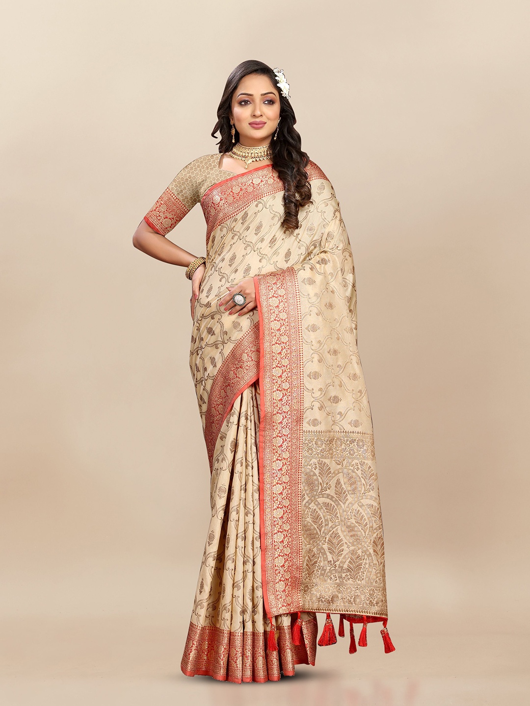 

Upalksh Woven Design Zari Banarasi Saree, Cream