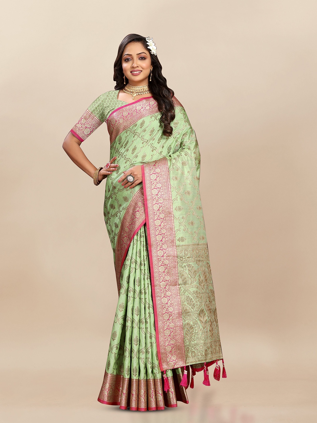 

Upalksh Woven Design Zari Banarasi Saree, Lime green