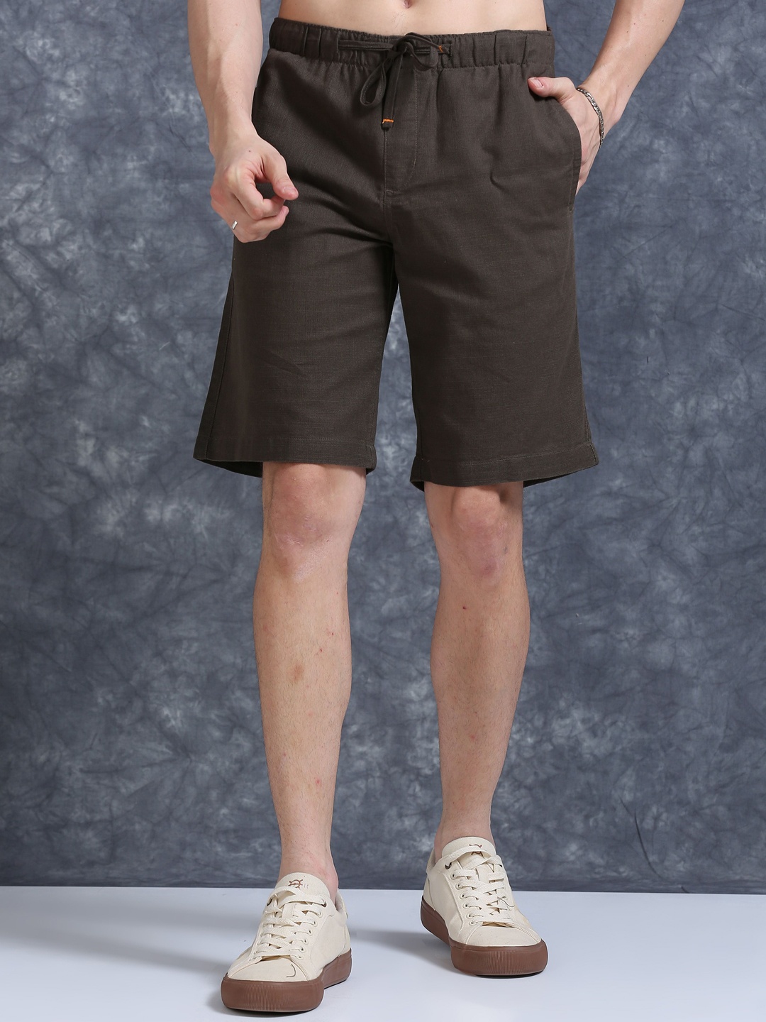 

The Roadster Lifestyle Co Relaxed Fit Shorts, Coffee brown