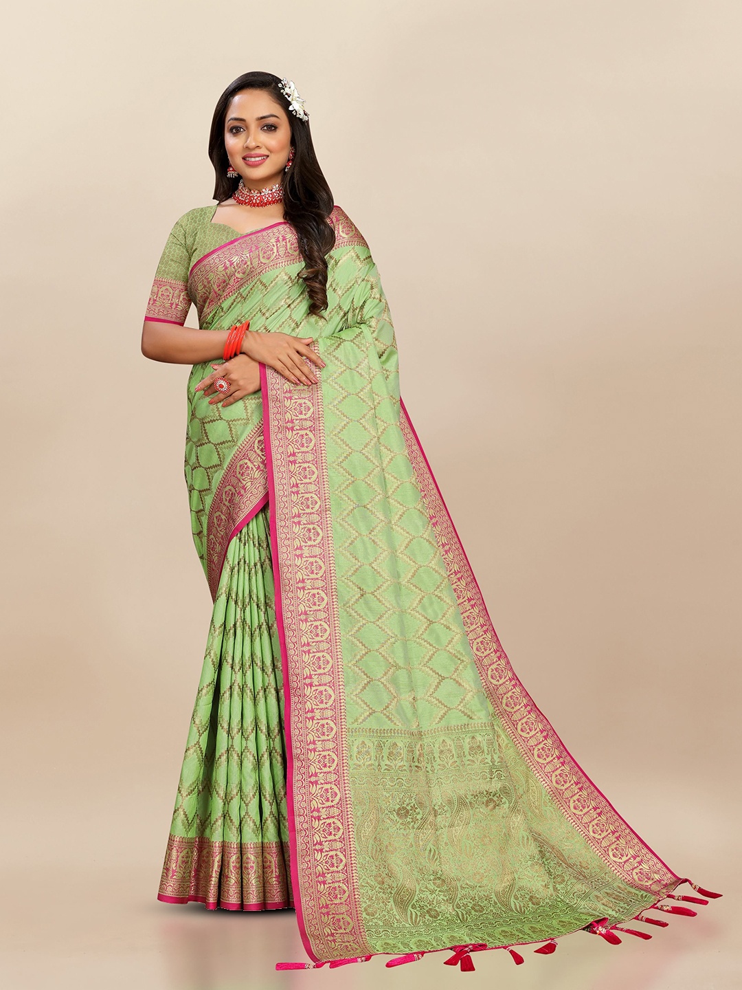 

Upalksh Woven Design Zari Banarasi Saree, Lime green
