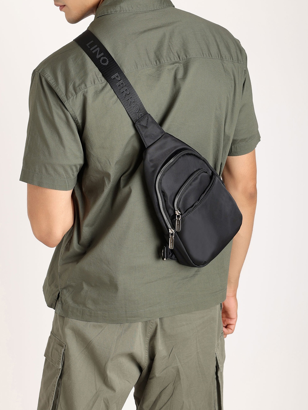 

Lino Perros Unisex Crossbody Backpack, Black