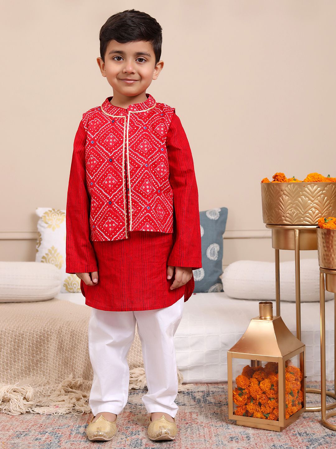 

Budding Bees Boys Foil Printed Pure Cotton Kurta With Pyjamas & Nehru Jacket, Red