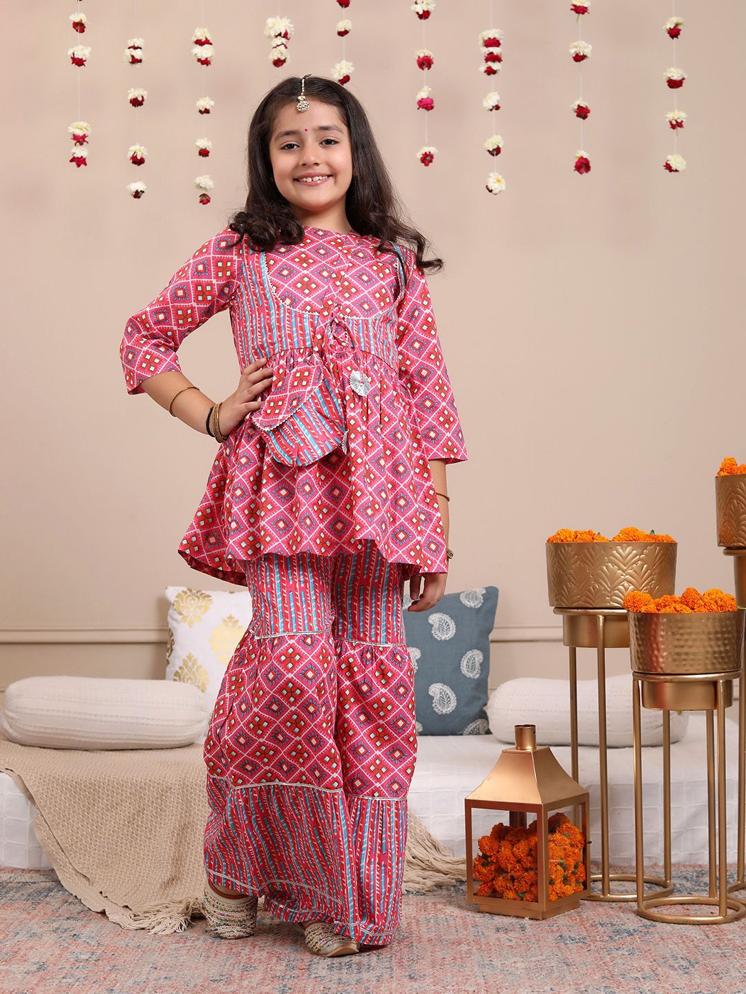 

Budding Bees Girls Printed Pure Cotton Ethnic Tunic With Palazzos, Pink