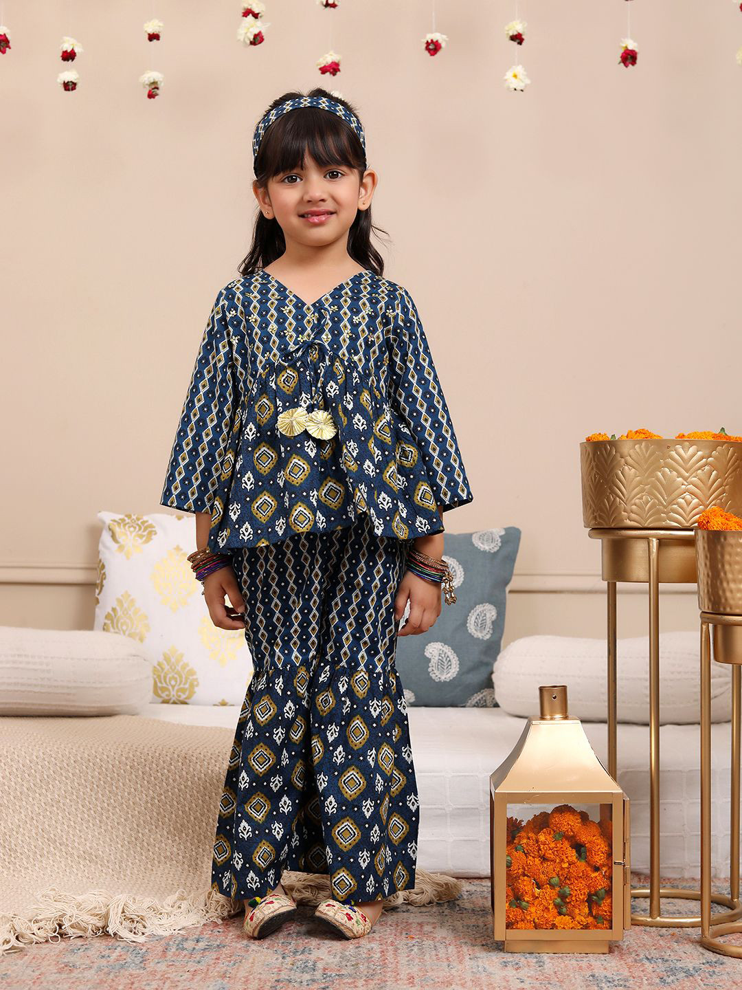 

Budding Bees Girls Printed Pure Cotton Ethnic Tunic With Palazzos, Blue