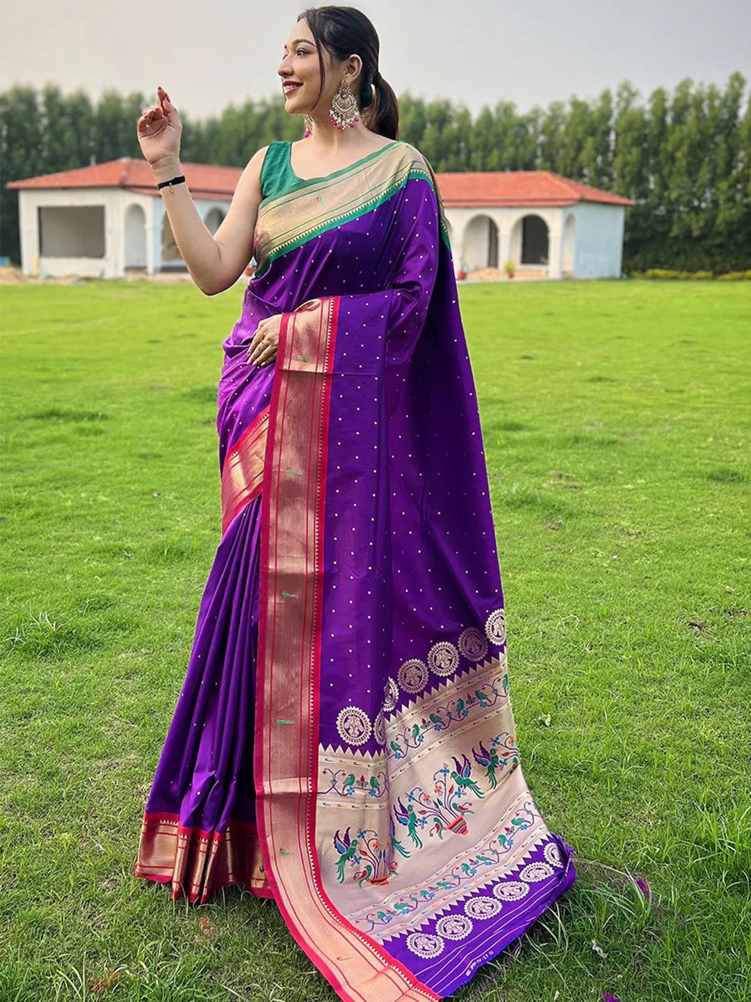 

VASTRANAND Ethnic Motifs Zari Banarasi Saree, Purple