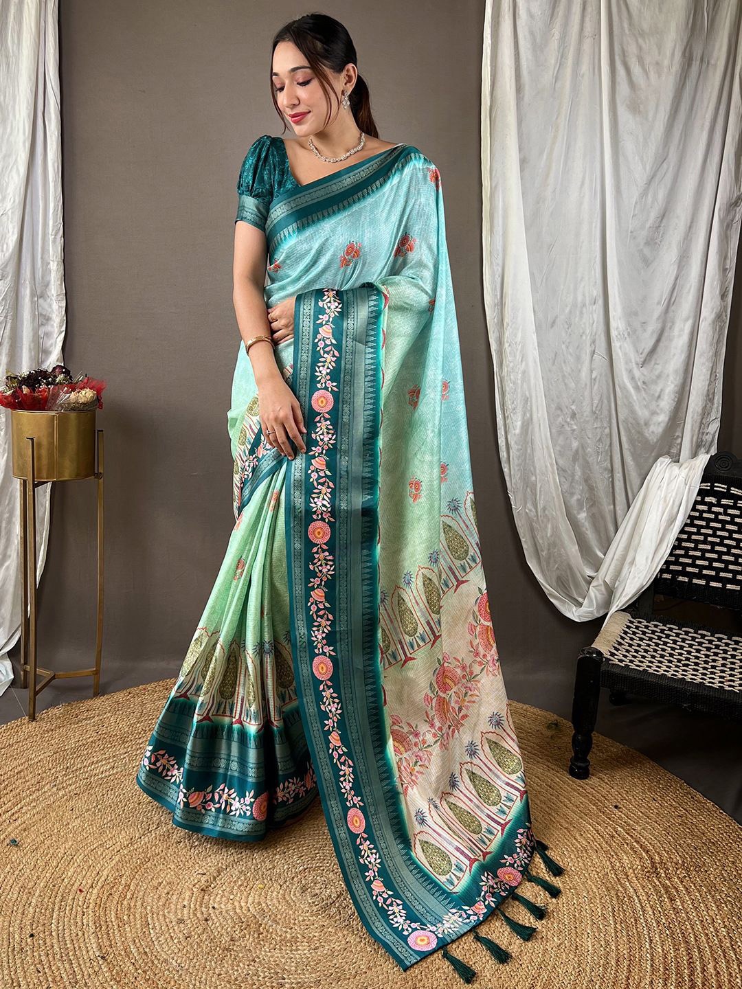 

VASTRANAND Kalamkari Zari Kota Saree, Blue