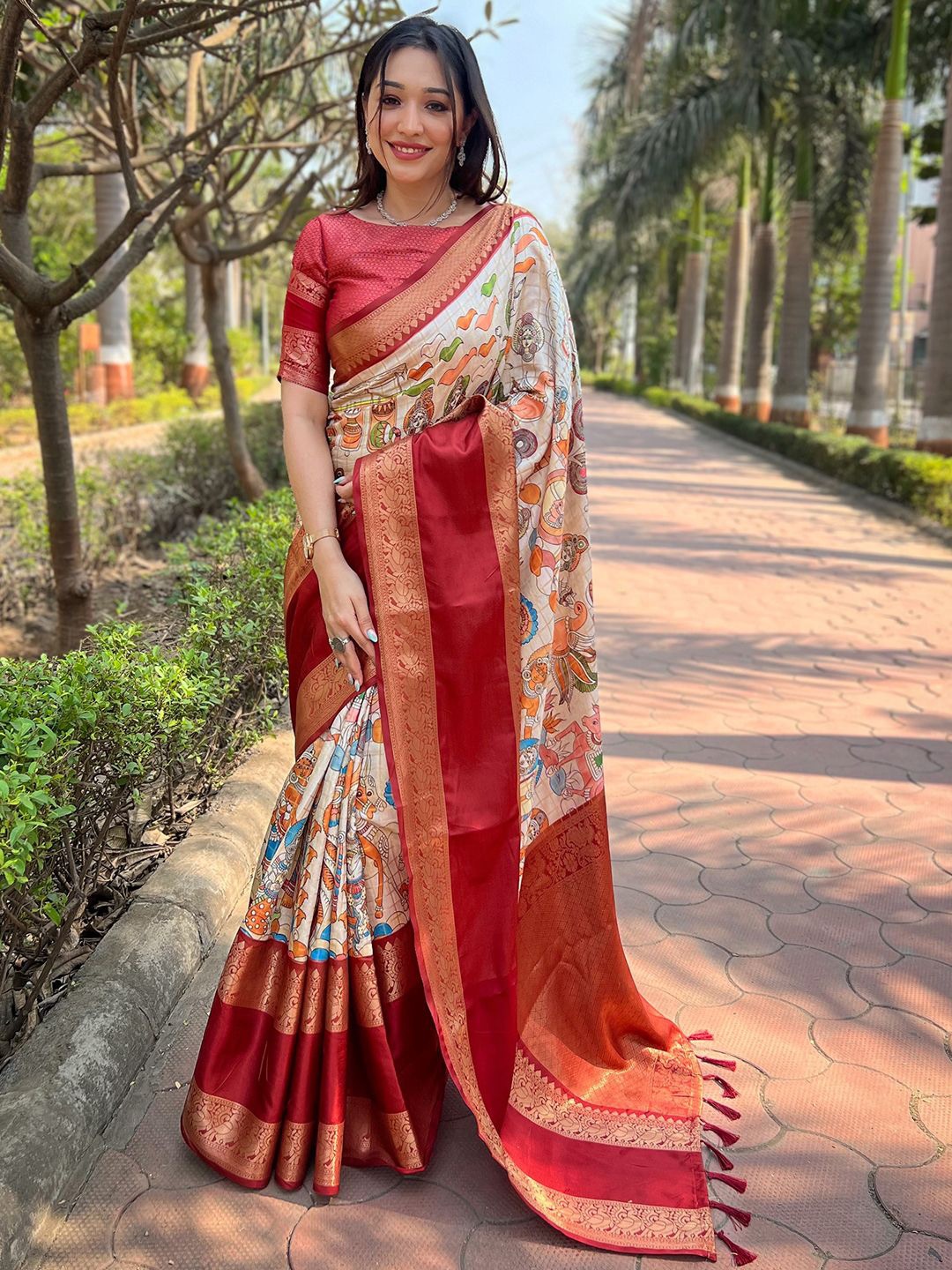 

VASTRANAND Ethnic Motifs Zari Banarasi Saree, Maroon