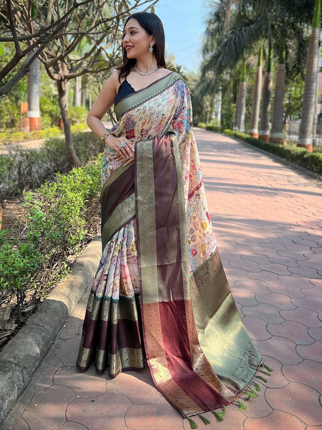 

VASTRANAND Kalamkari Zari Banarasi Saree, Green