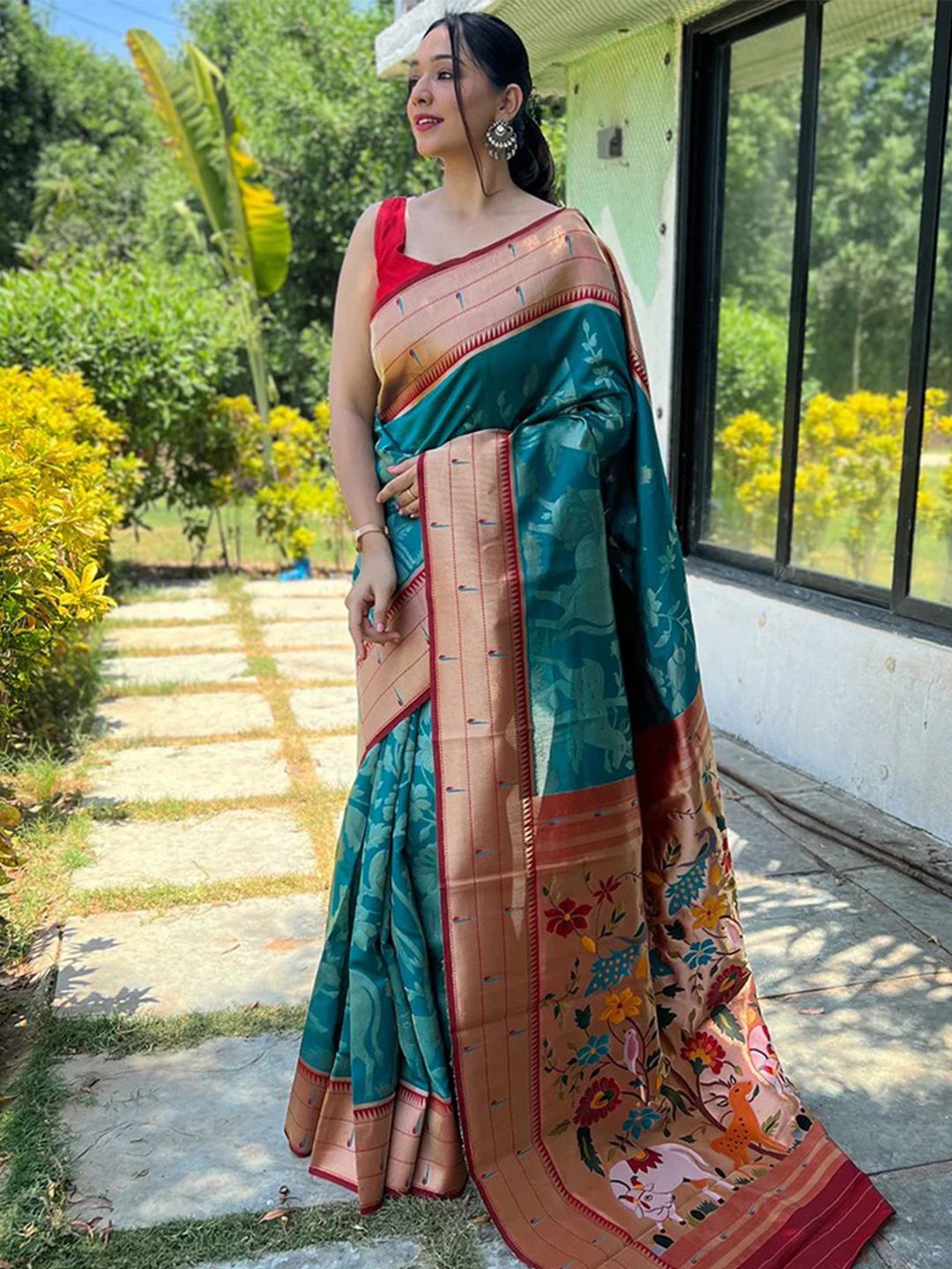 

VASTRANAND Ethnic Motif Zari Woven Paithani Saree, Teal