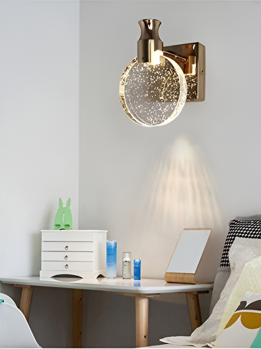 

Whiteray Gold Toned & Transparent Contemporary Abstract Shaped Glass Wall Lamp