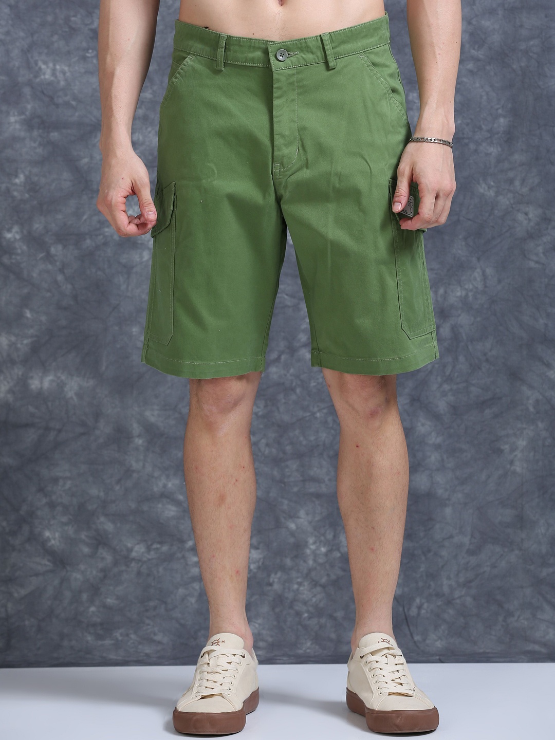 

The Roadster Lifestyle Co Relaxed Fit Cotton Cargo Shorts, Green
