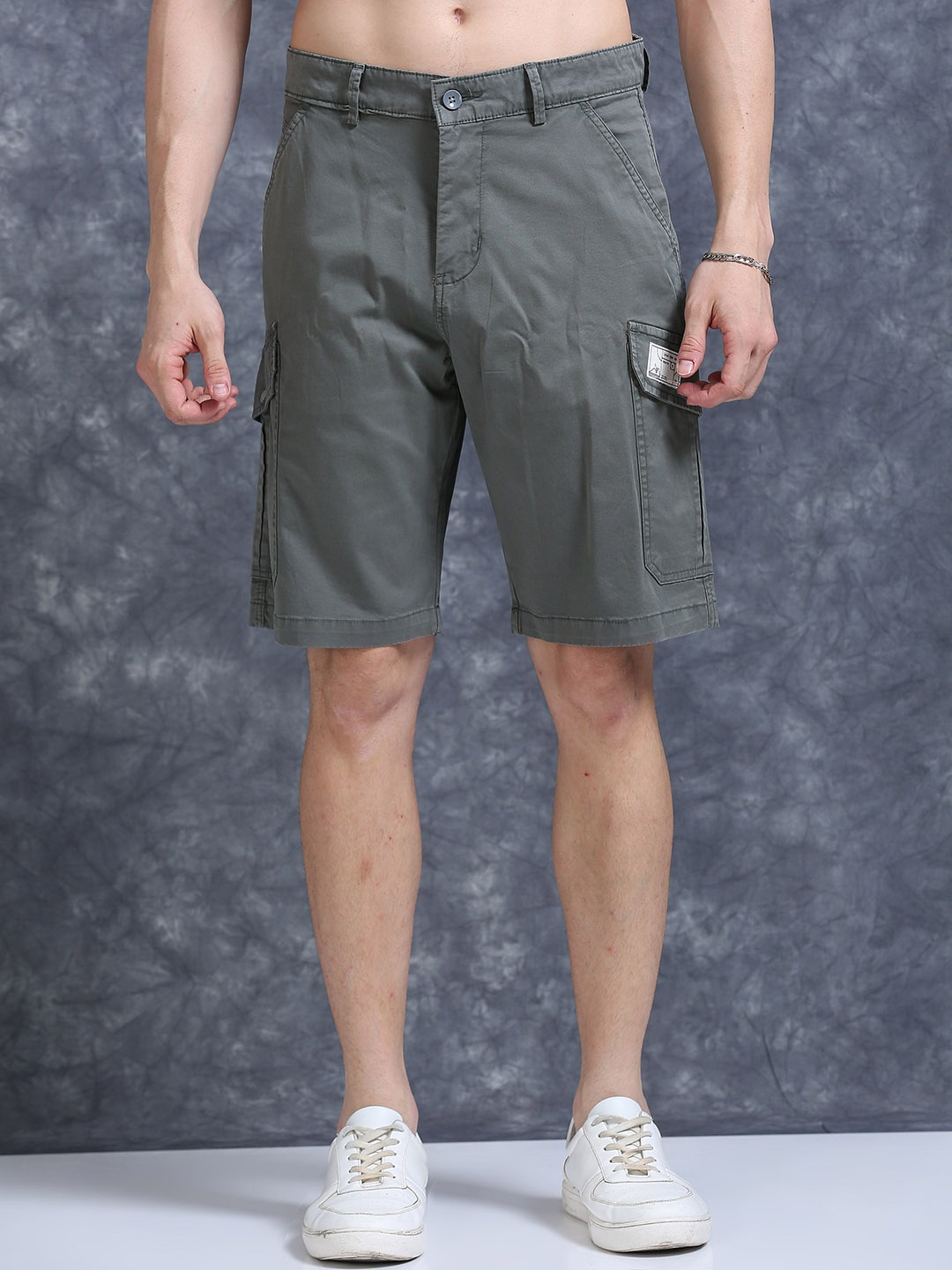 

The Roadster Lifestyle Co Relaxed Fit Cotton Cargo Shorts, Grey