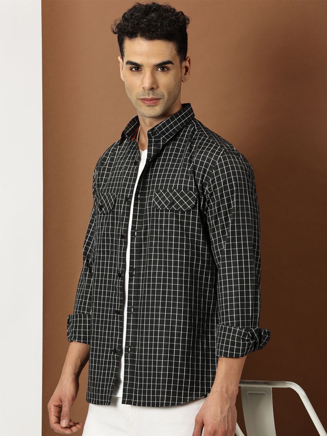 

INVICTUS Men Gingham Checks Slim Fit Casual Shirt, Black
