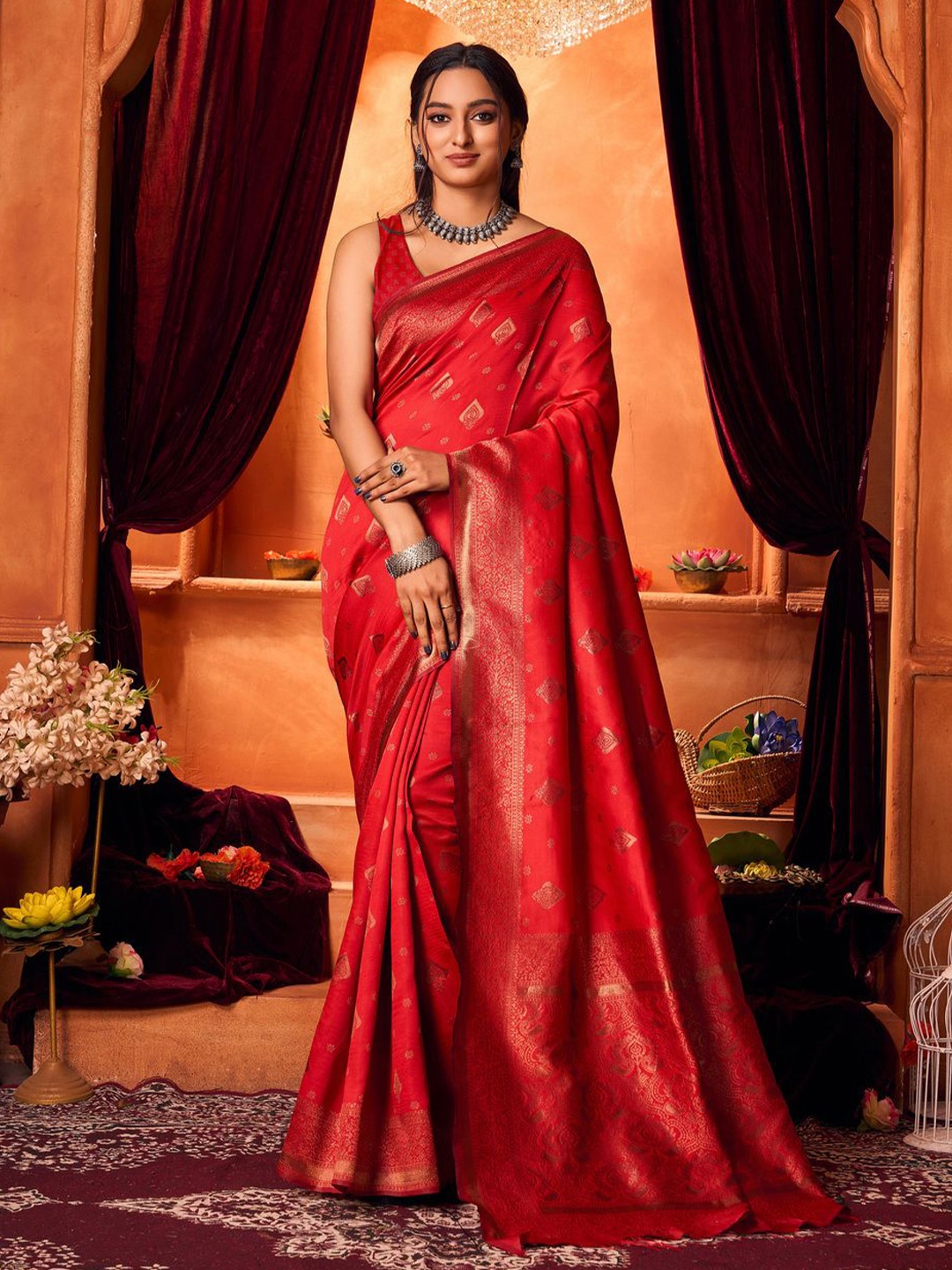 

Varanga Woven Design Zari Pure Silk Banarasi Saree, Red