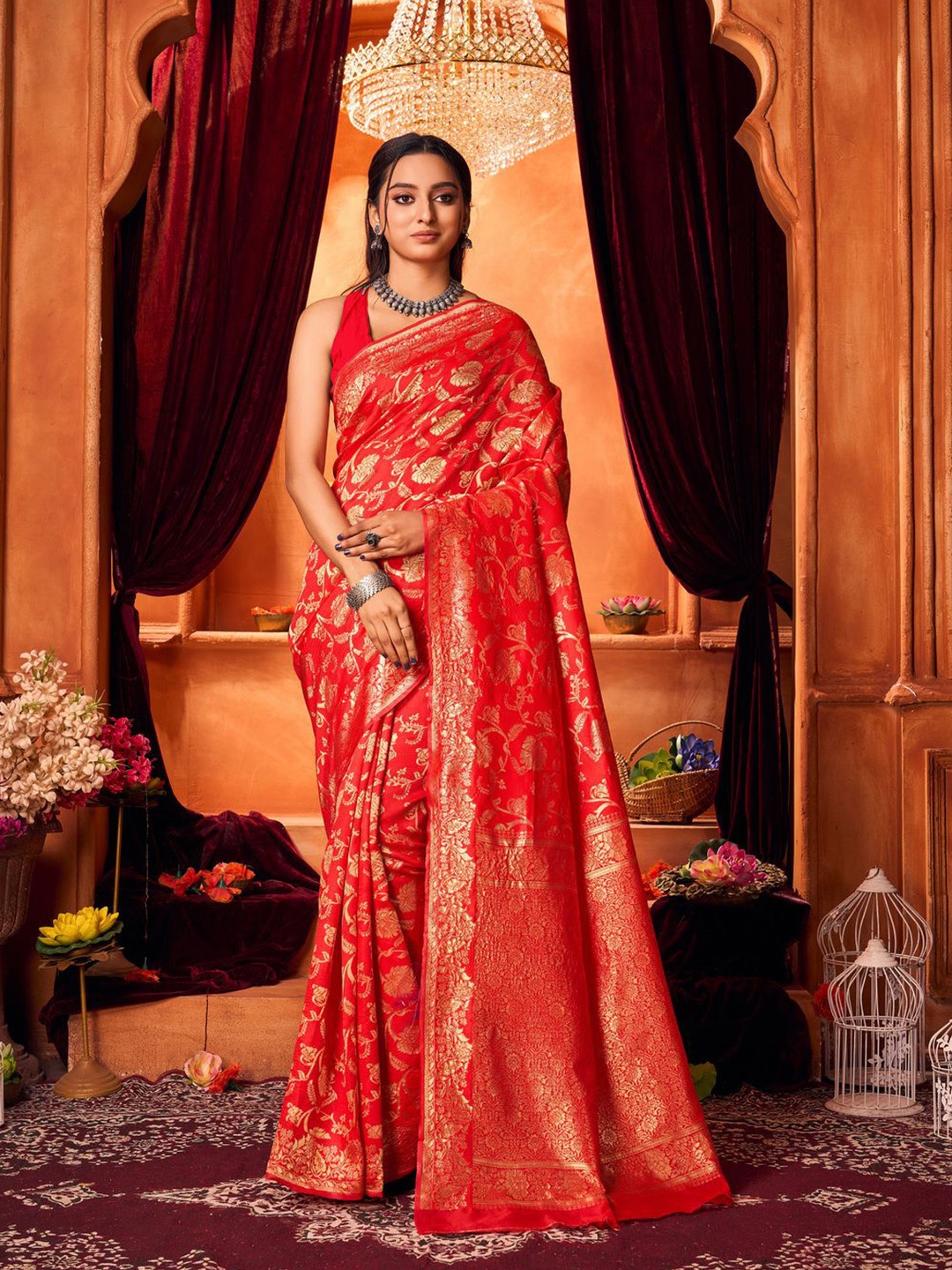 

Varanga Ethnic Motifs Zari Banarasi Saree, Red