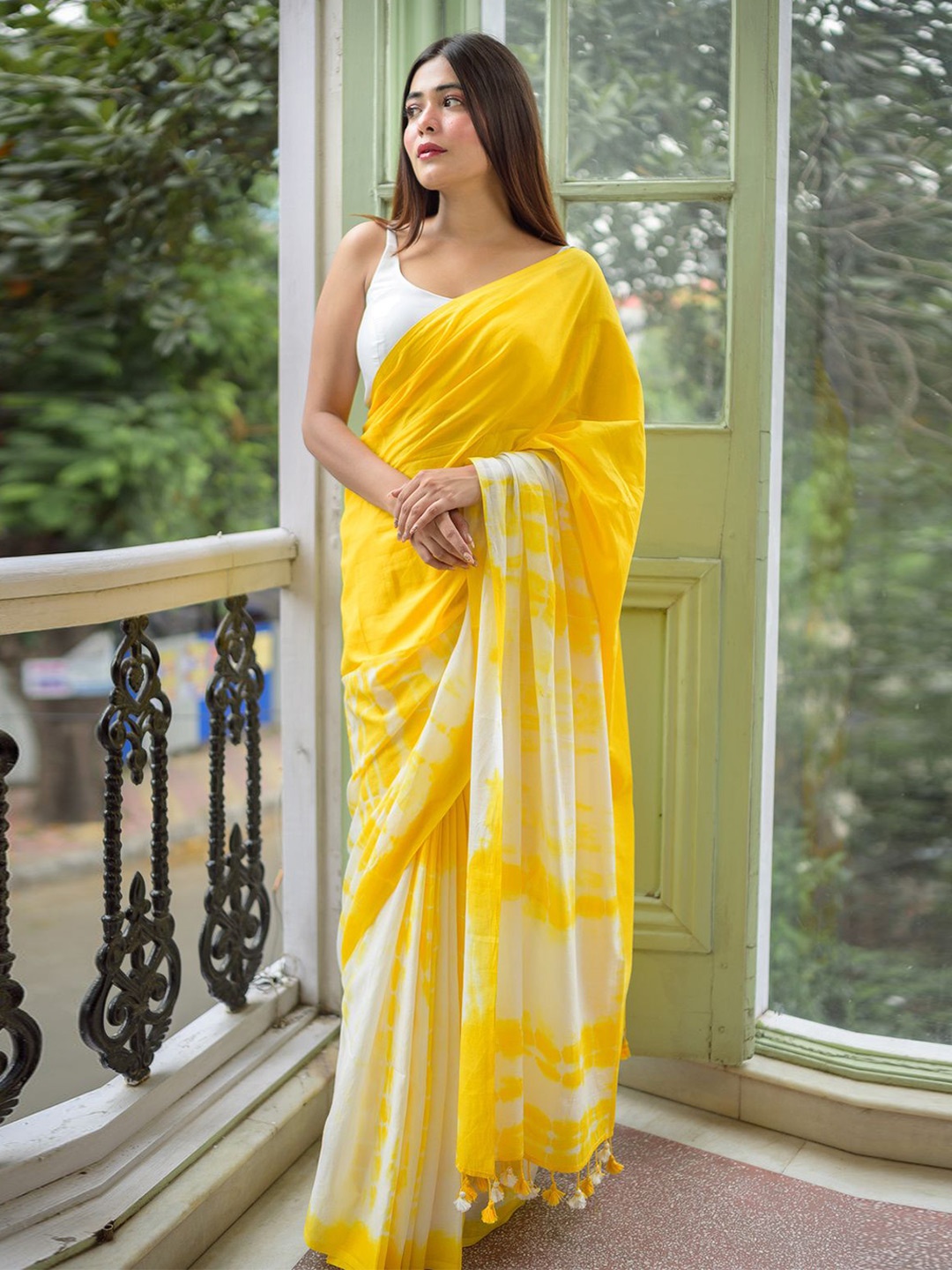 

RODDUR Tie and Dye Pure Cotton Tassel Saree, Yellow