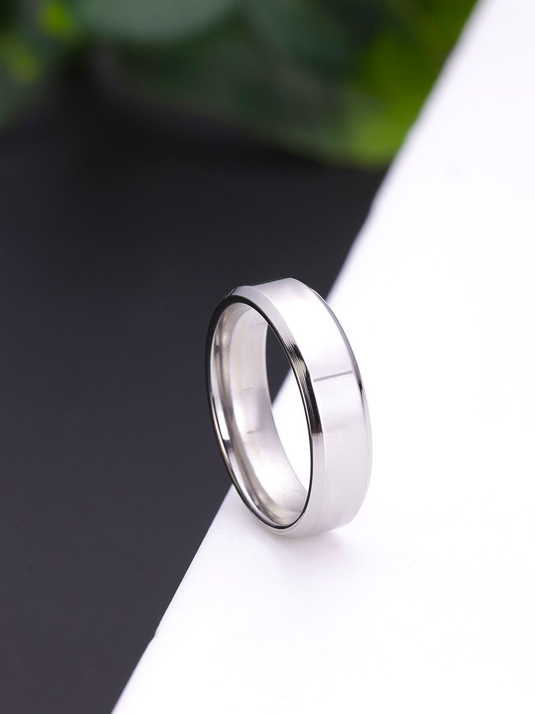 

Yellow Chimes Rhodium-Plated Band Style Finger Ring, Silver