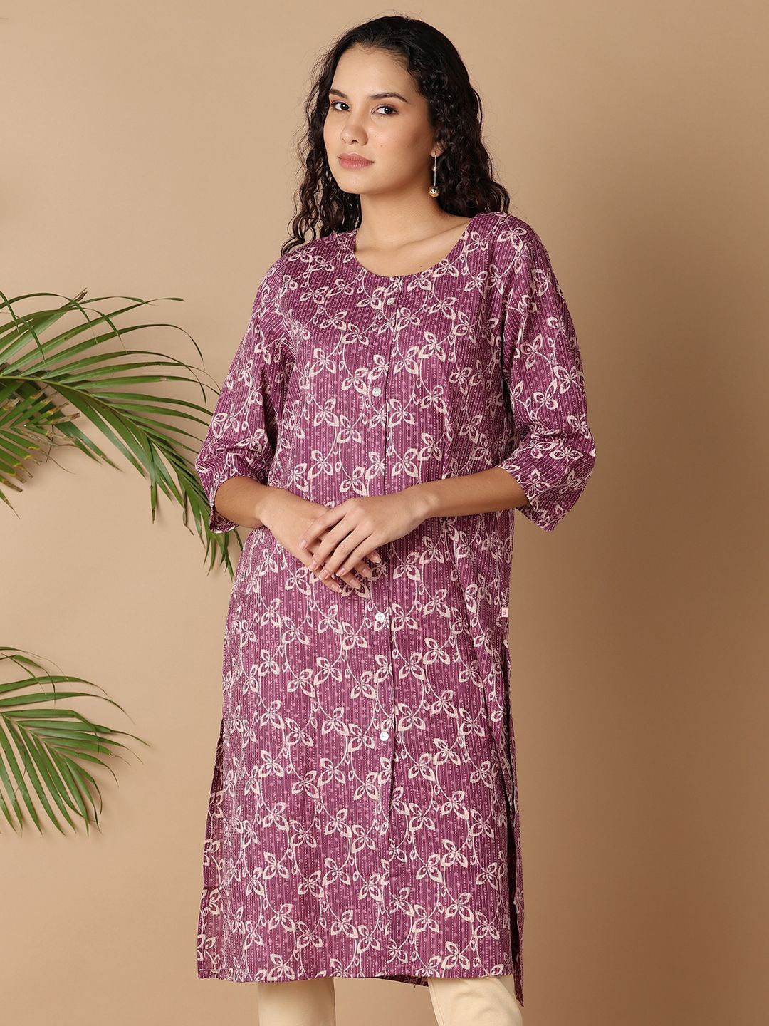 

V-Mart Floral Printed Thread Work Round Neck Cotton Straight Kurta, Purple