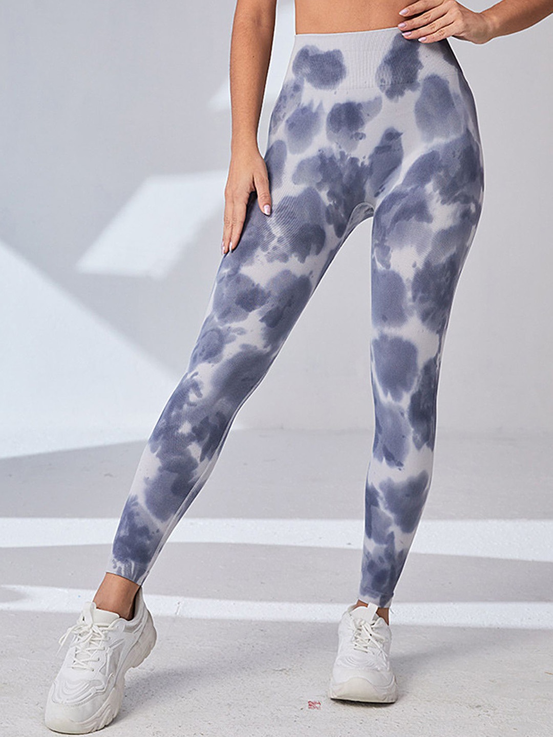 

LULU & SKY Women Printed High-Rise Ankle-Length Tights, Blue