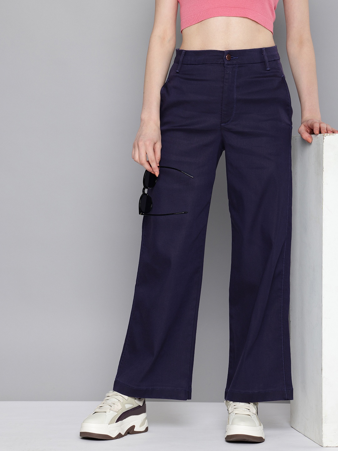 

Levis Women High-Rise Ribcage Wide Leg Trousers, Navy blue