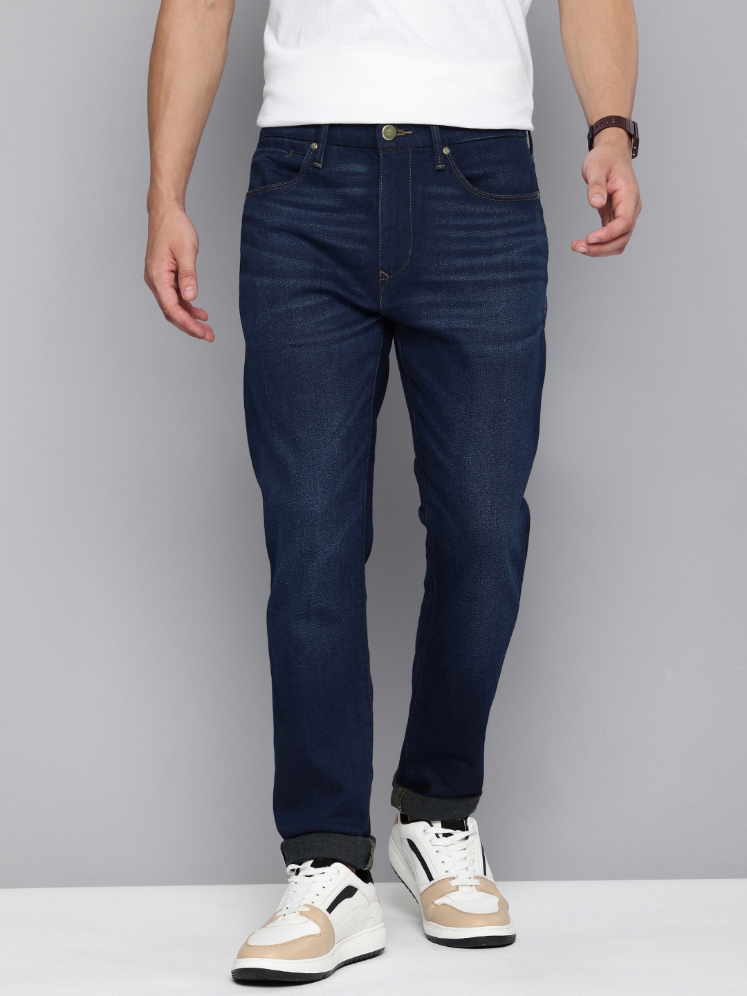 

Levis Men 512 Slim Tapered Fit Light Fade Stretchable Jeans, Navy blue