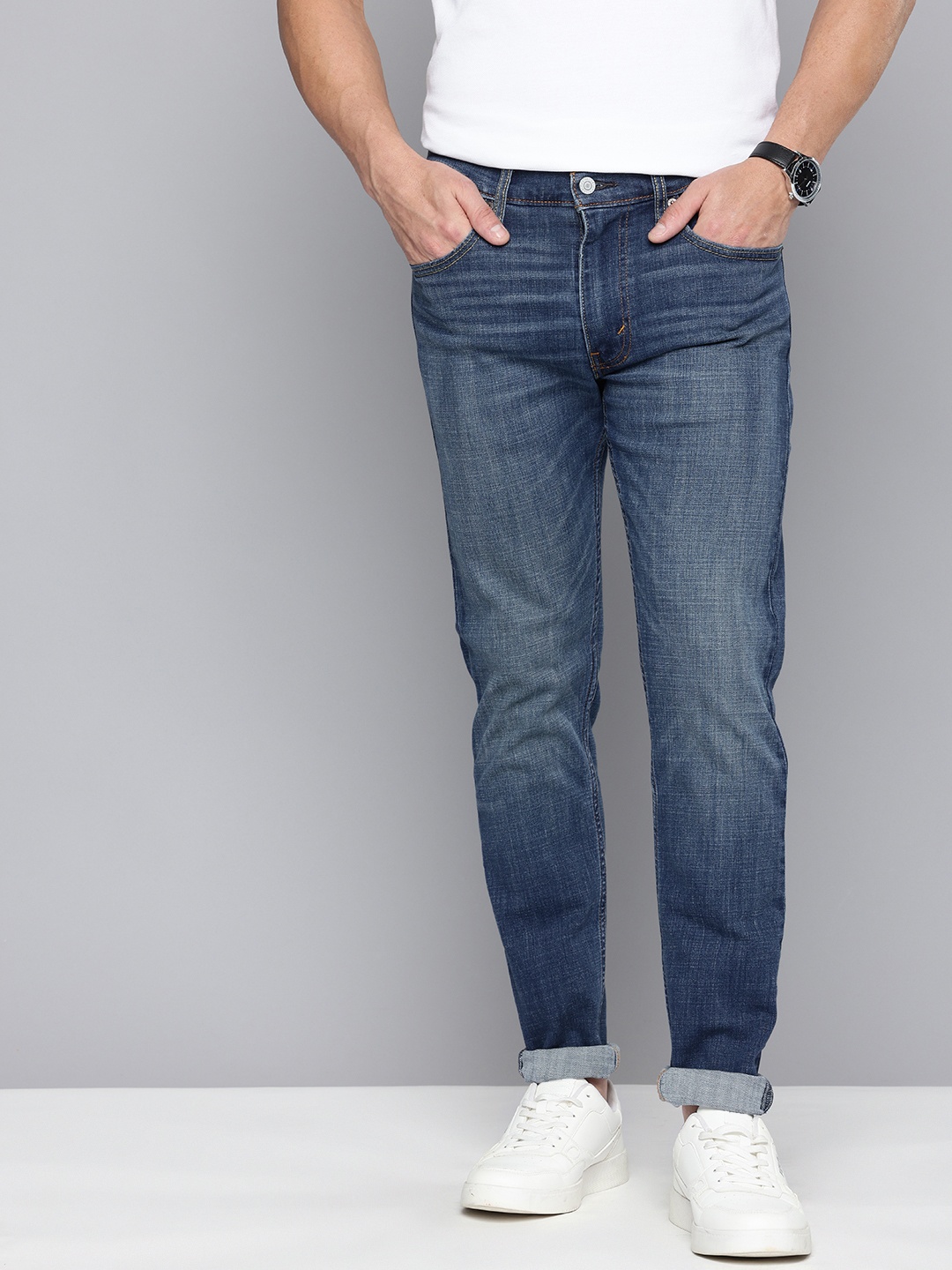 

Levis Men 512 Slim Tapered Fit Light Fade Stretchable Jeans, Blue