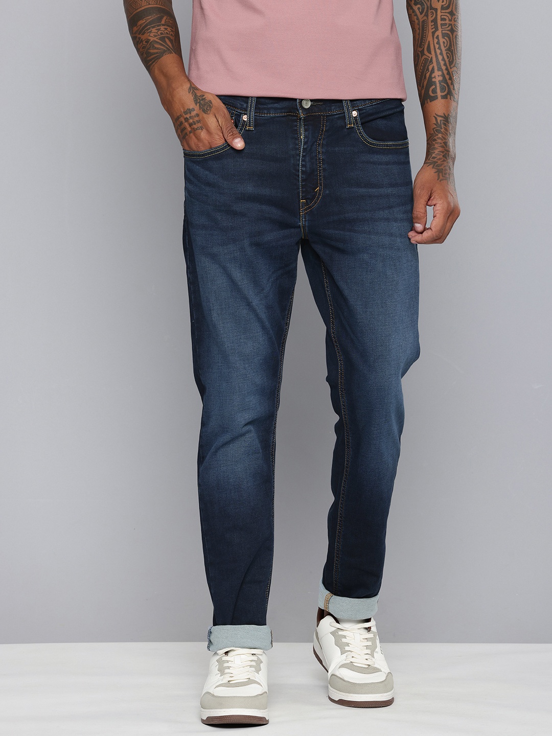 

Levis Men 512 Slim Tapered Fit Light Fade Stretchable Jeans, Blue