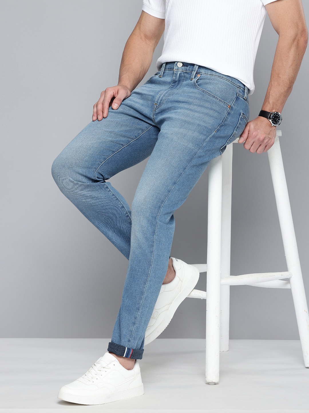

Levis Men 512 Tapered Fit Heavy Fade Stretchable Jeans, Blue