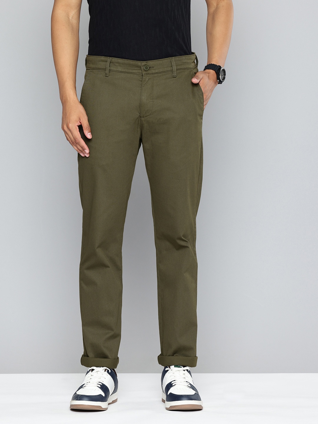

Levis Men Textured Slim Fit Chinos Trousers, Olive