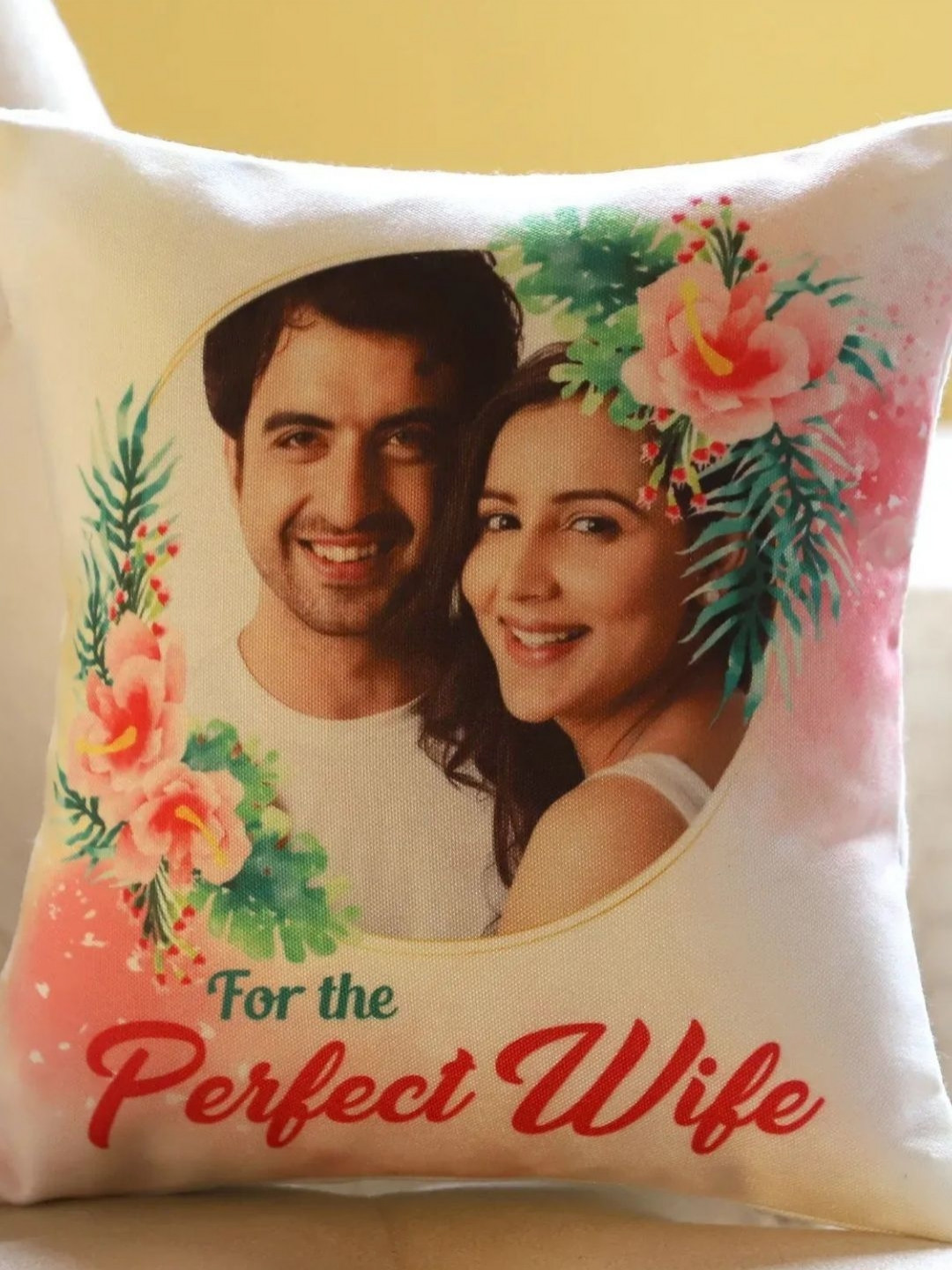 

fnp White & Red Printed Pre-Filled Cushion