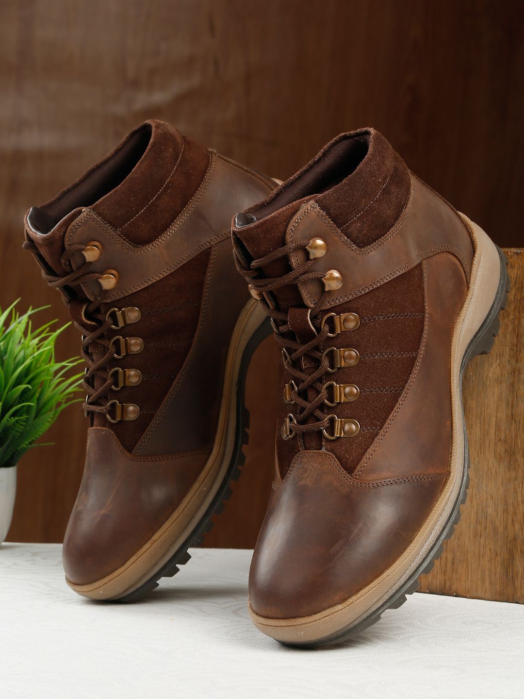 

Teakwood Leathers Men Textured Casual Hiking Boots, Brown