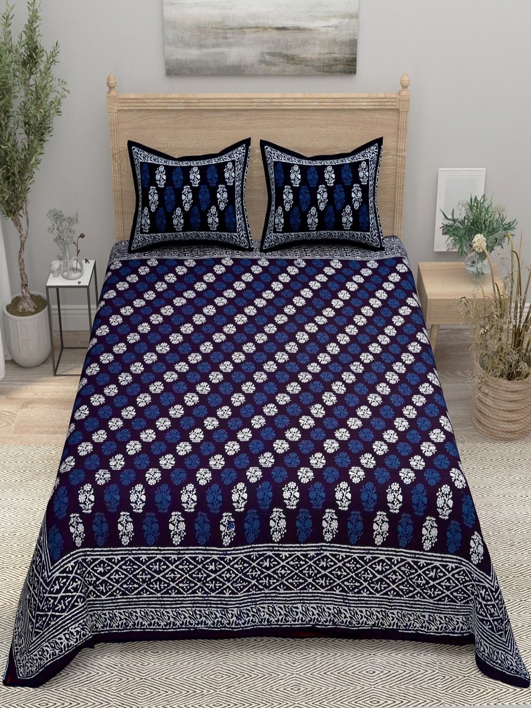 

Bombay Spreads Blue & White Floral 144 TC Pure Cotton King Bedsheet with 2 Pillow Covers