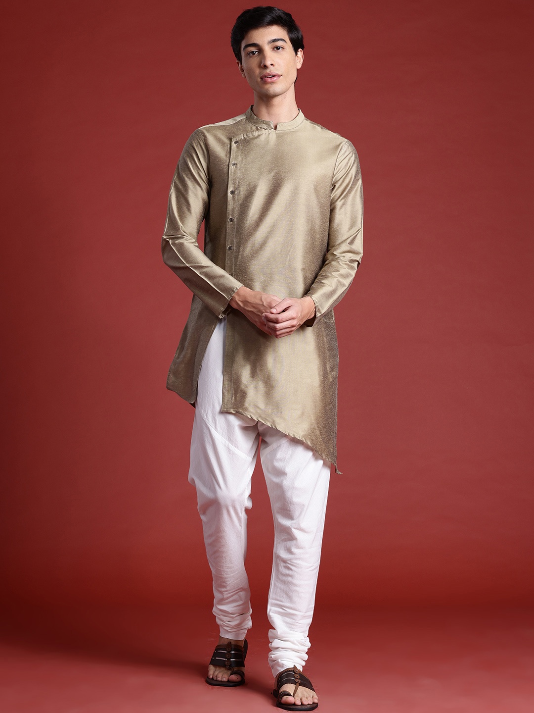 

Anouk Mandarin Collar Regular Kurta With Churidar, Gold