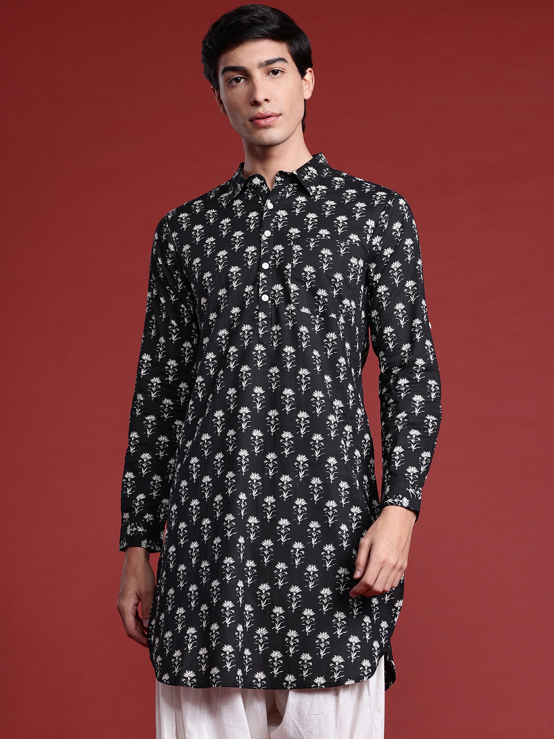 

Anouk Floral Printed Kurta, Black