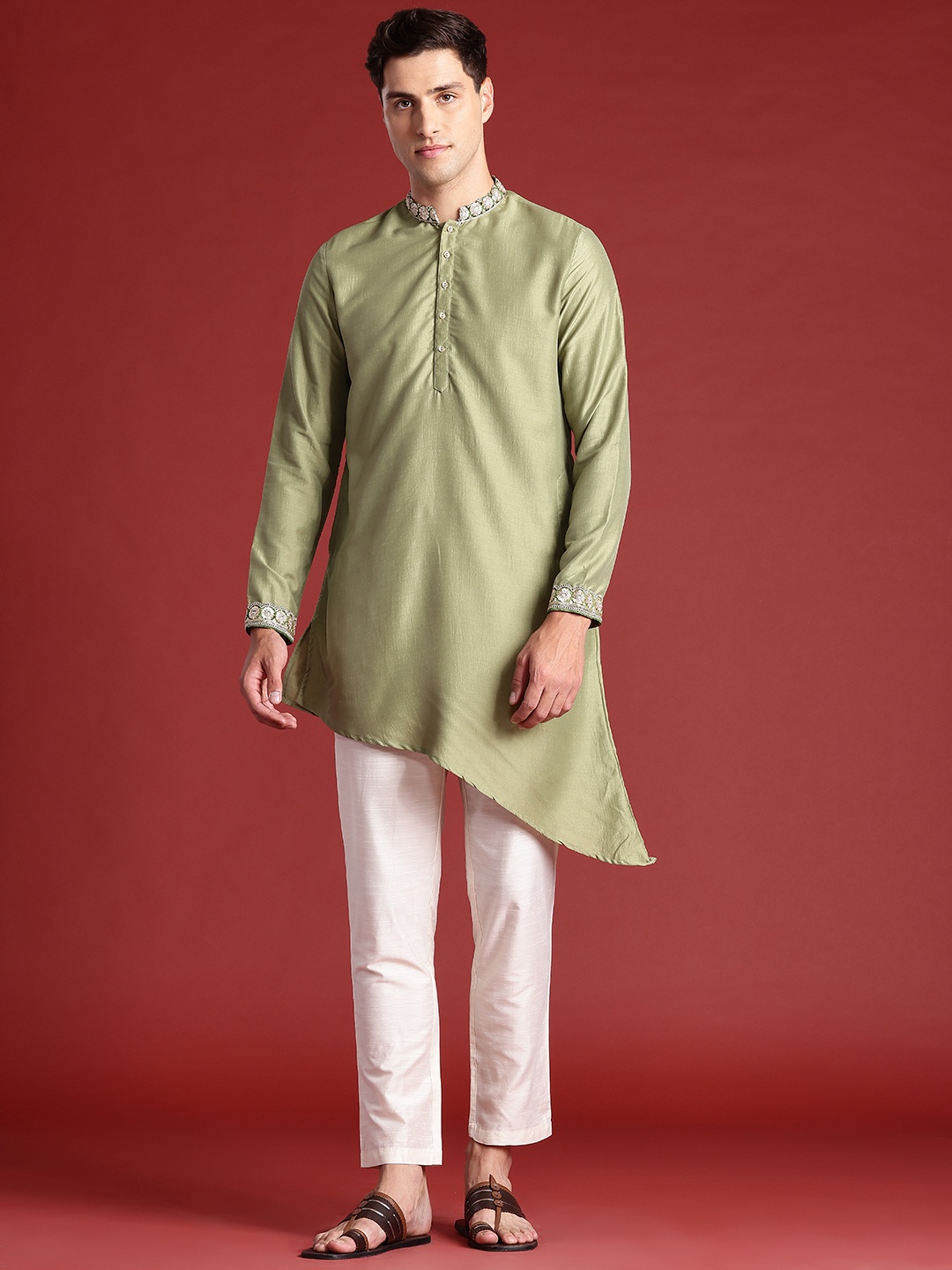 

Anouk Men Regular Sequinned Embellished Kurta with Pyjamas, Olive