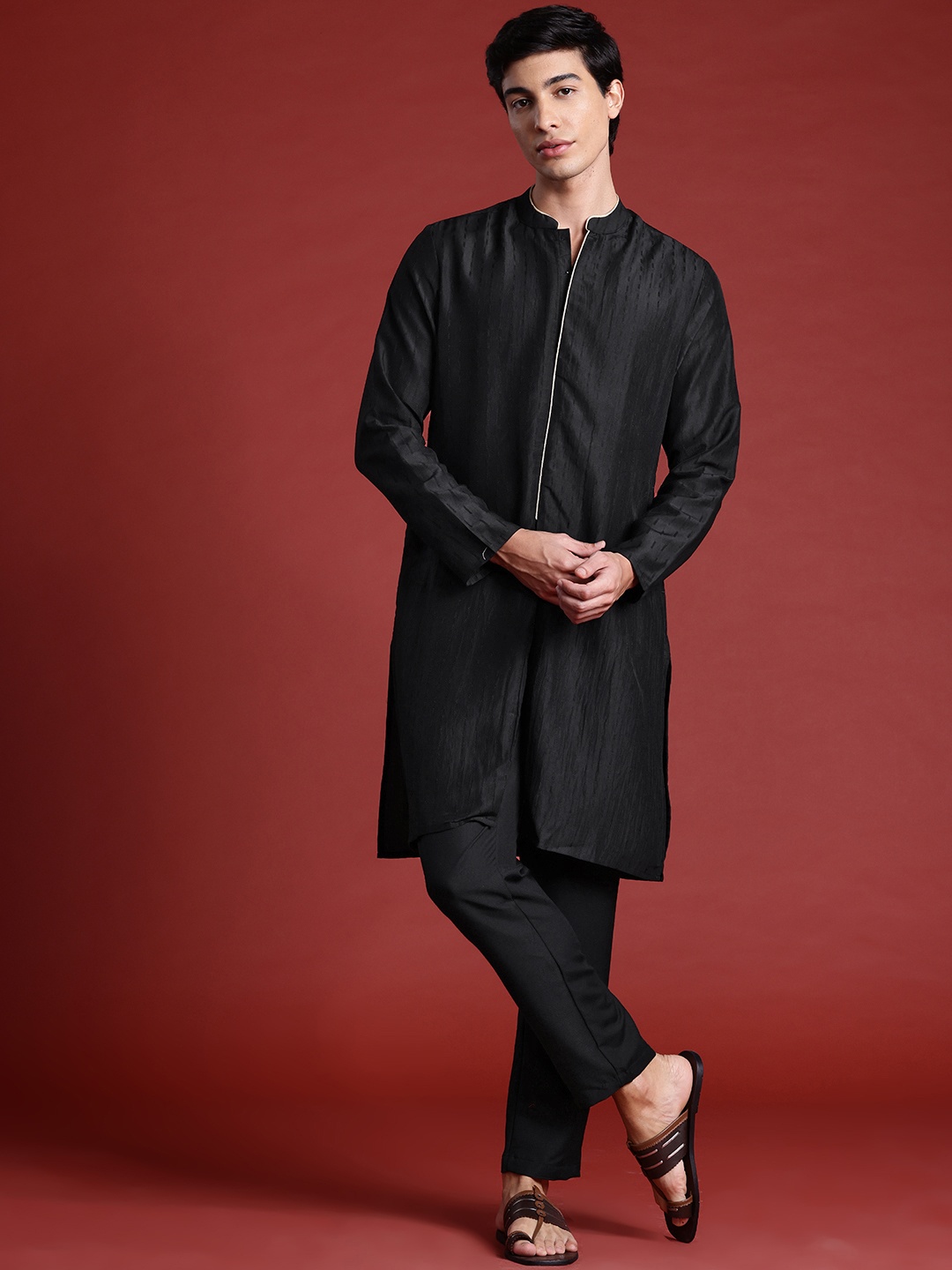 

Anouk Woven Regular Kurta With Pyjamas, Black