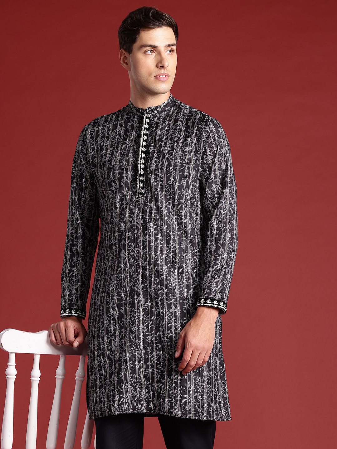 

Anouk Floral Ethnic Printed Embroidered Detail Kurta with Trousers Set, Black