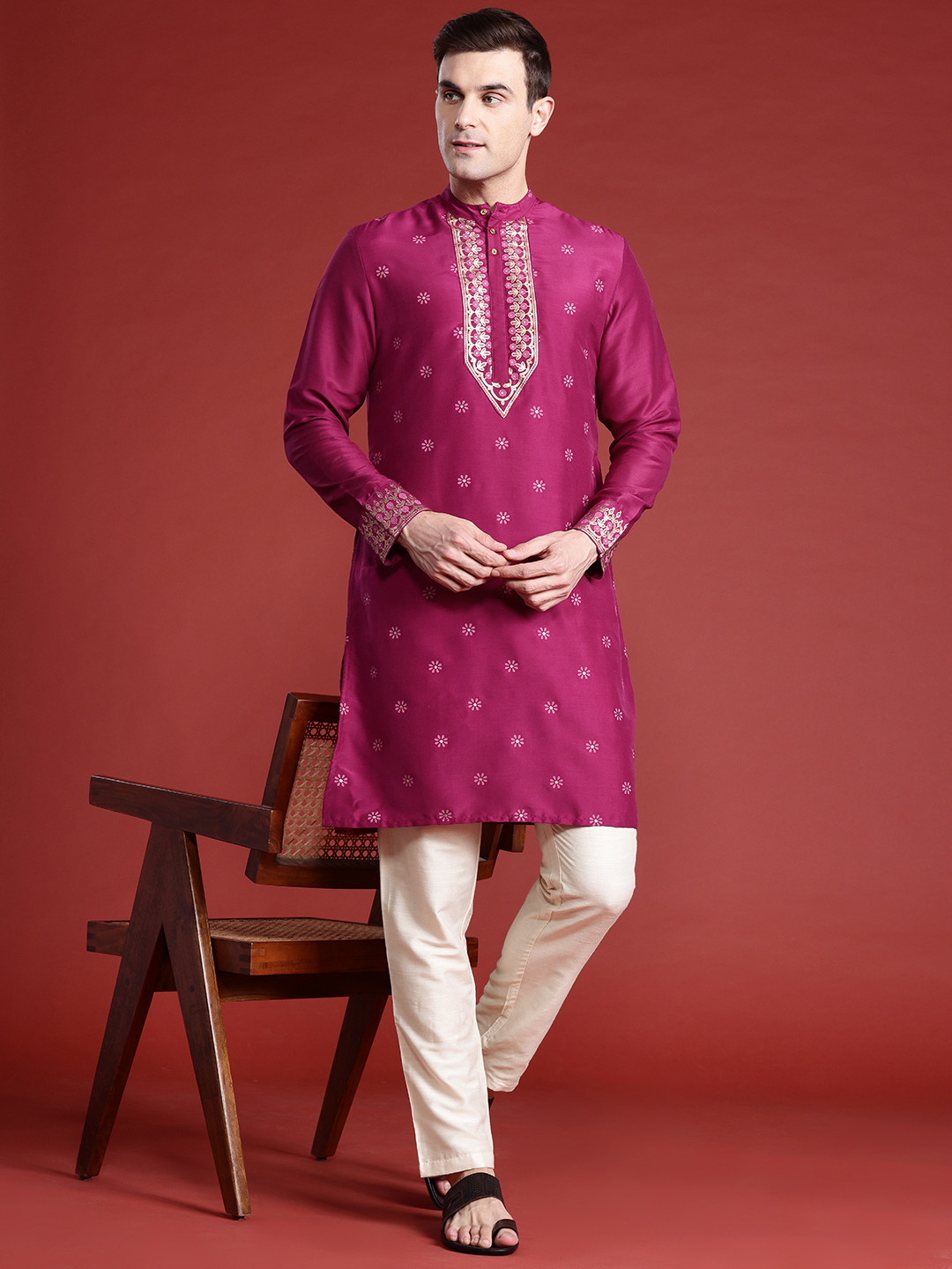 

Anouk Printed Straight Kurta with Trousers, Magenta