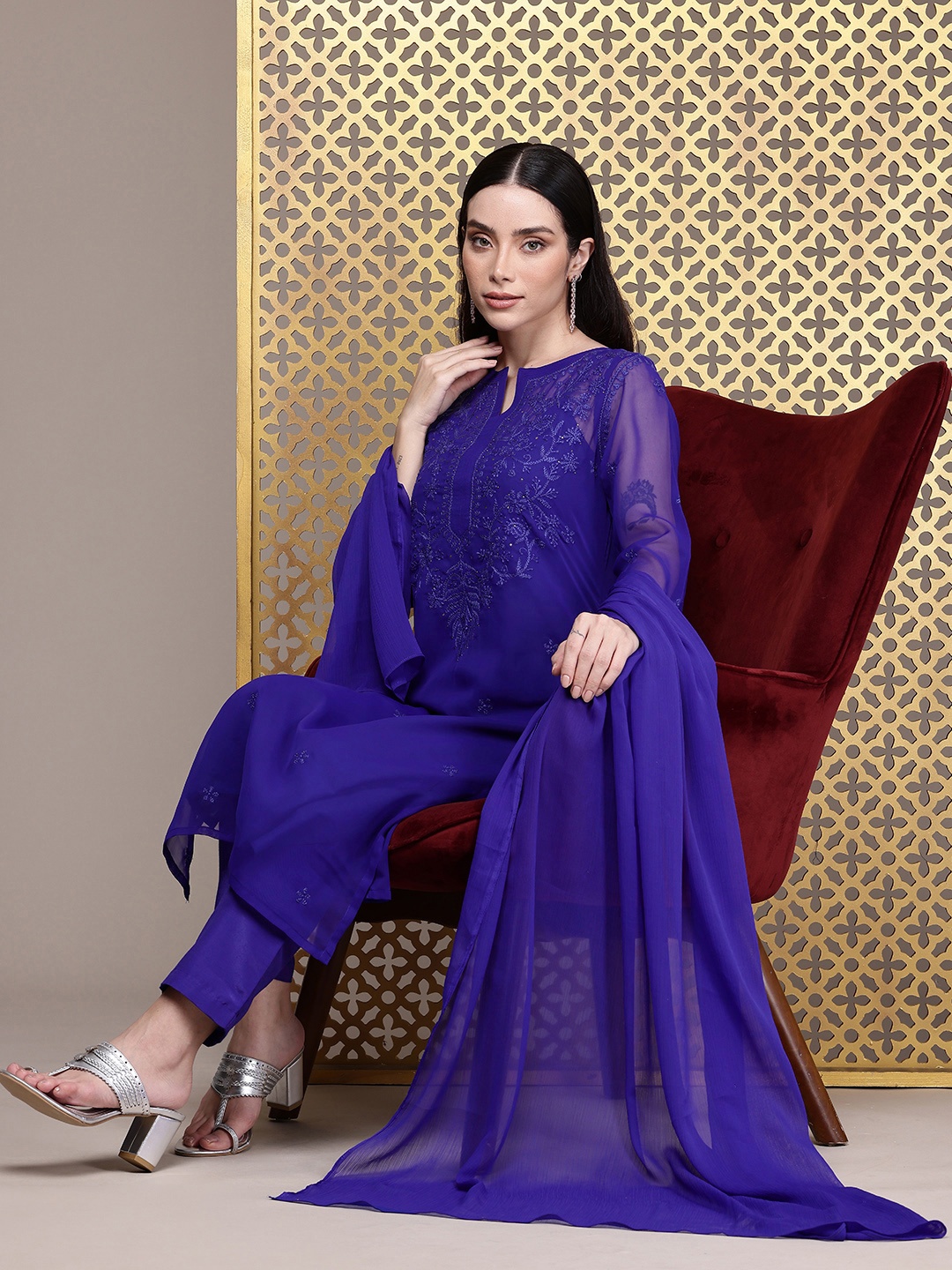 

House of Pataudi Floral Embroidered Regular Chikankari Jashn Kurta with Trousers & Dupatta, Blue