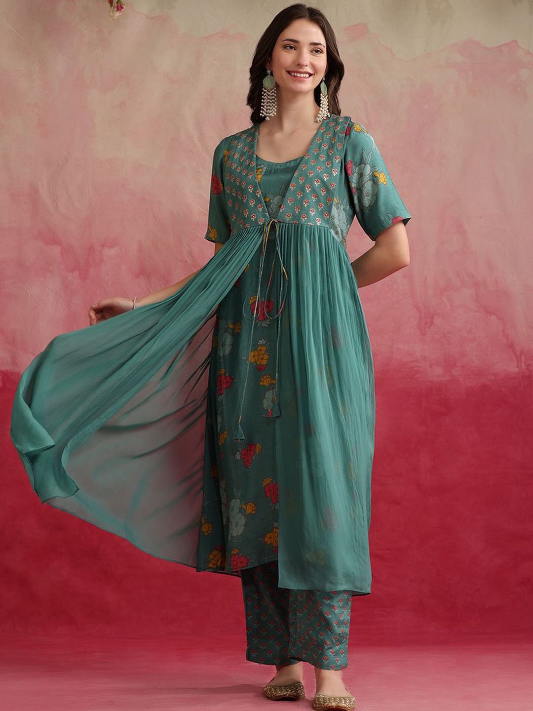 

Khushal K Printed Tunic & Trousers Ethnic Co-Ords With Shrug, Green