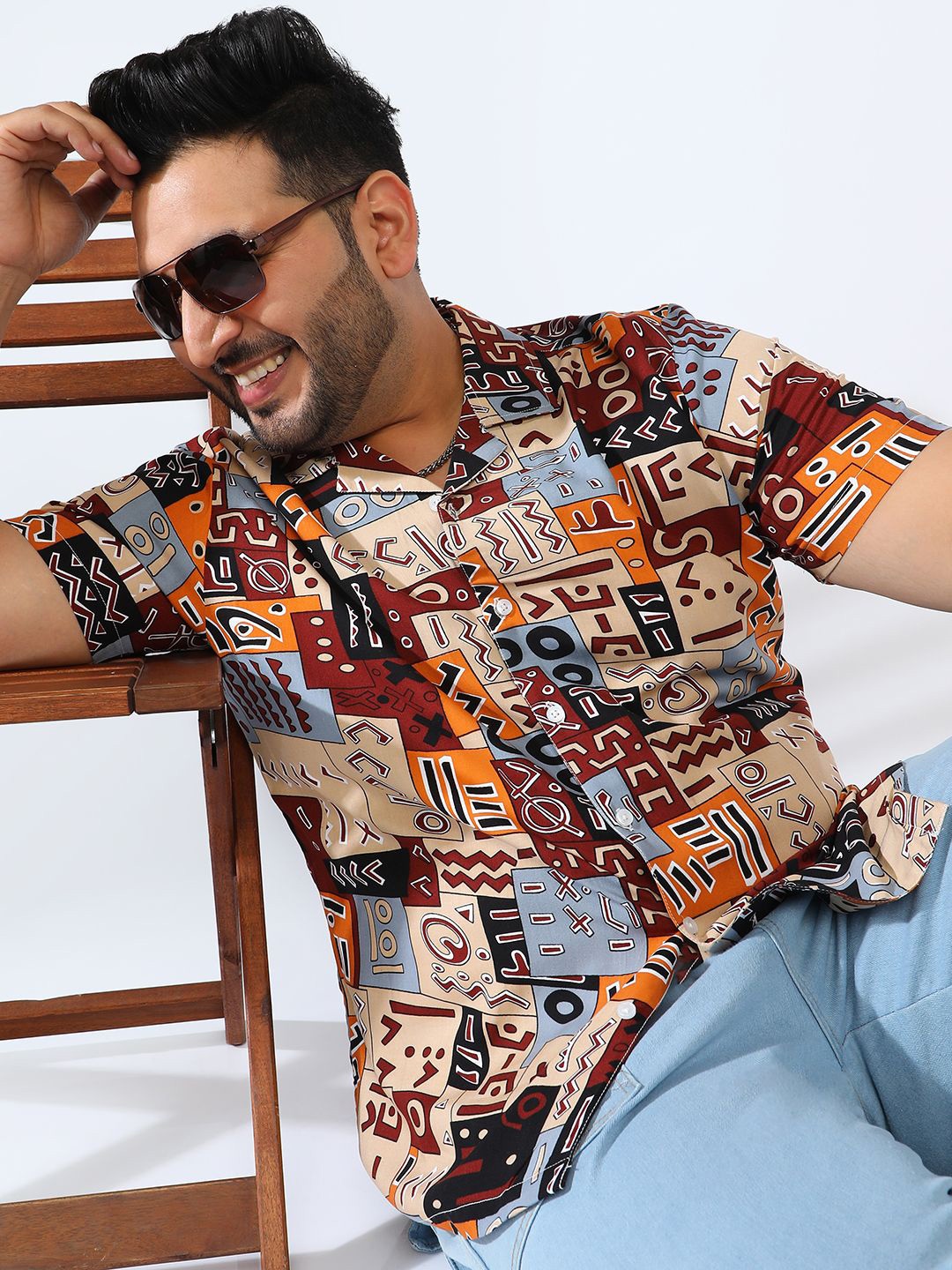 

Instafab Plus Men Comfort Floral Opaque Printed Casual Shirt, Multi