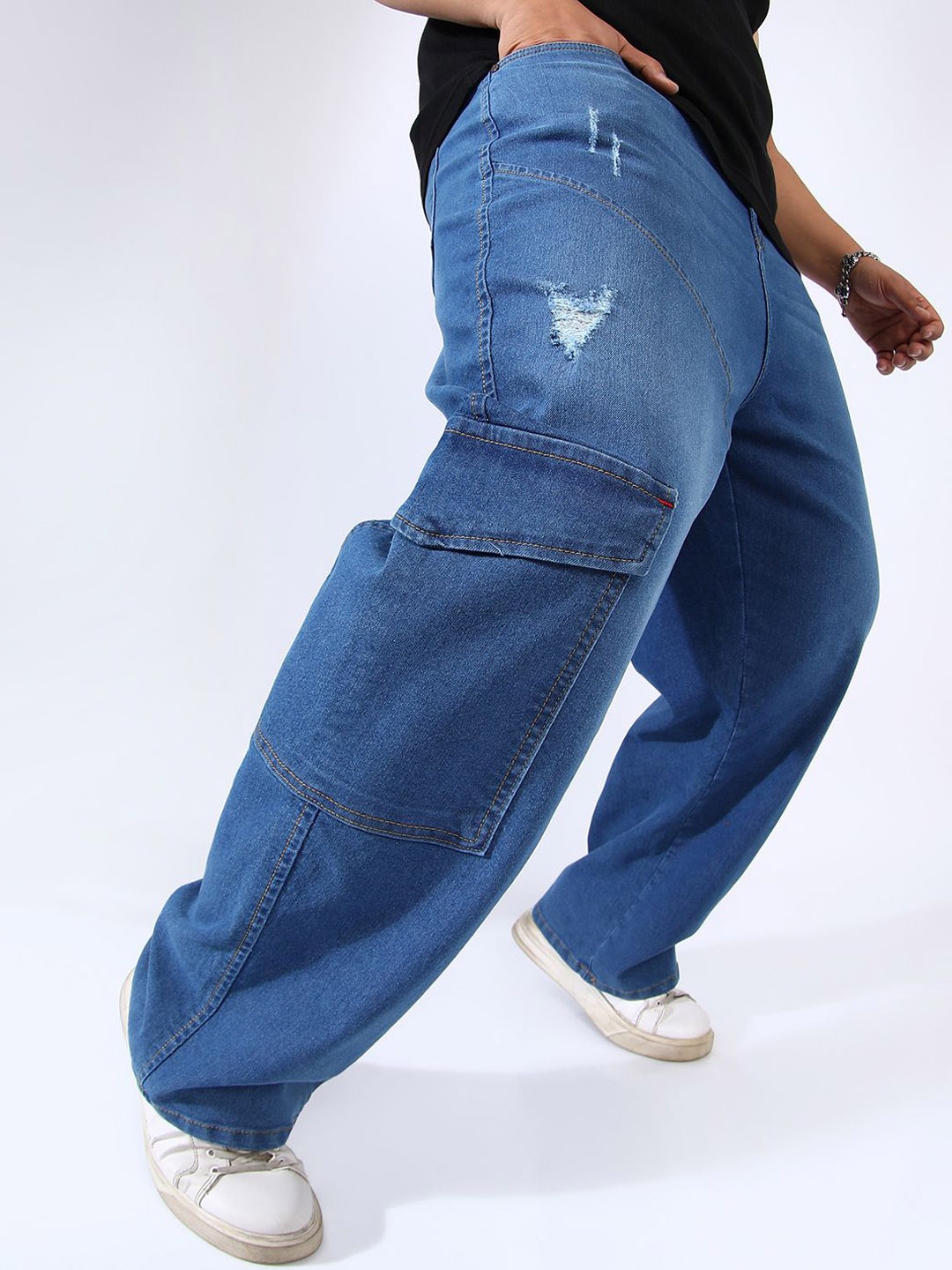

Instafab Plus Men Plus Size Relaxed Fit Mildly Distressed Light Fade Stretchable Jeans, Blue