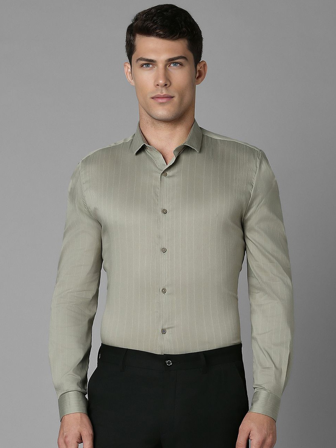 

Louis Philippe Sport Men Slim Fit Opaque Casual Shirt, Olive