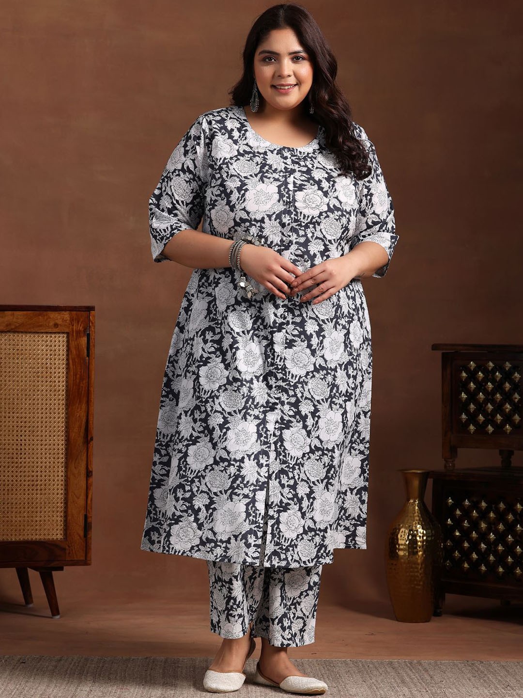 

EXTRA LOVE BY LIBAS Plus Size Floral Printed Pure Cotton A-Line Kurta With Trousers, Grey