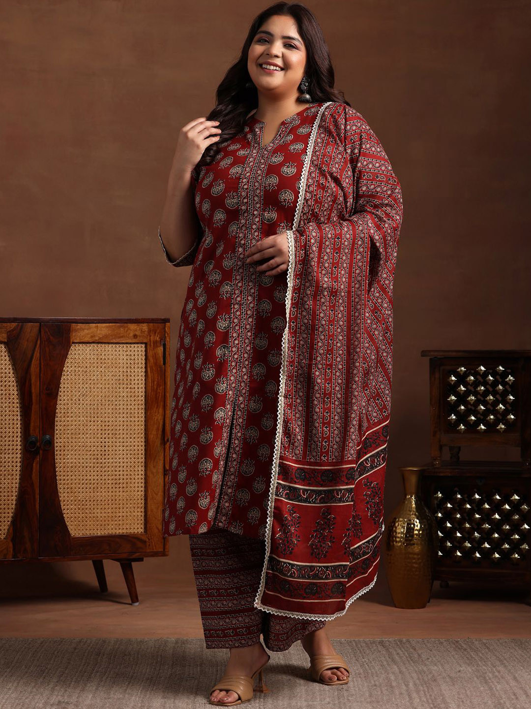 

EXTRA LOVE BY LIBAS Plus Size Floral Printed Gotta Patti Pure Cotton Straight Kurta Set, Maroon