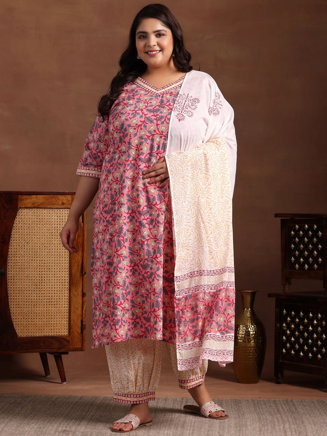 

EXTRA LOVE BY LIBAS Plus Size Floral Printed Pure Cotton Kurta with Salwar & Dupatta, Pink