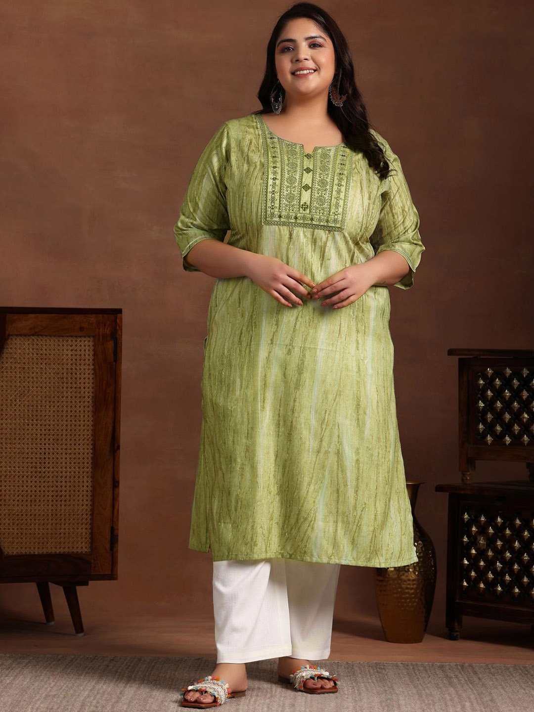 

EXTRA LOVE BY LIBAS Plus Size Floral Yoke Design Chikankari Straight Kurta, Green